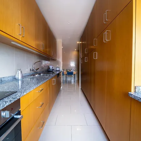 Διαμέρισμα Taxa Duplex - T4 Familiar No Centro Da - *