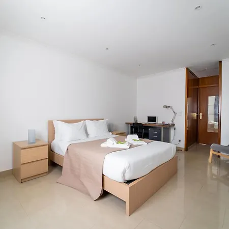 Taxa Duplex - T4 Familiar No Centro Da - * Μπράγκα
