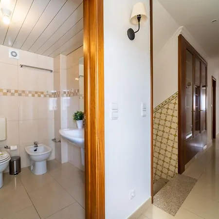 Διαμέρισμα Taxa Duplex - T4 Familiar No Centro Da - Μπράγκα